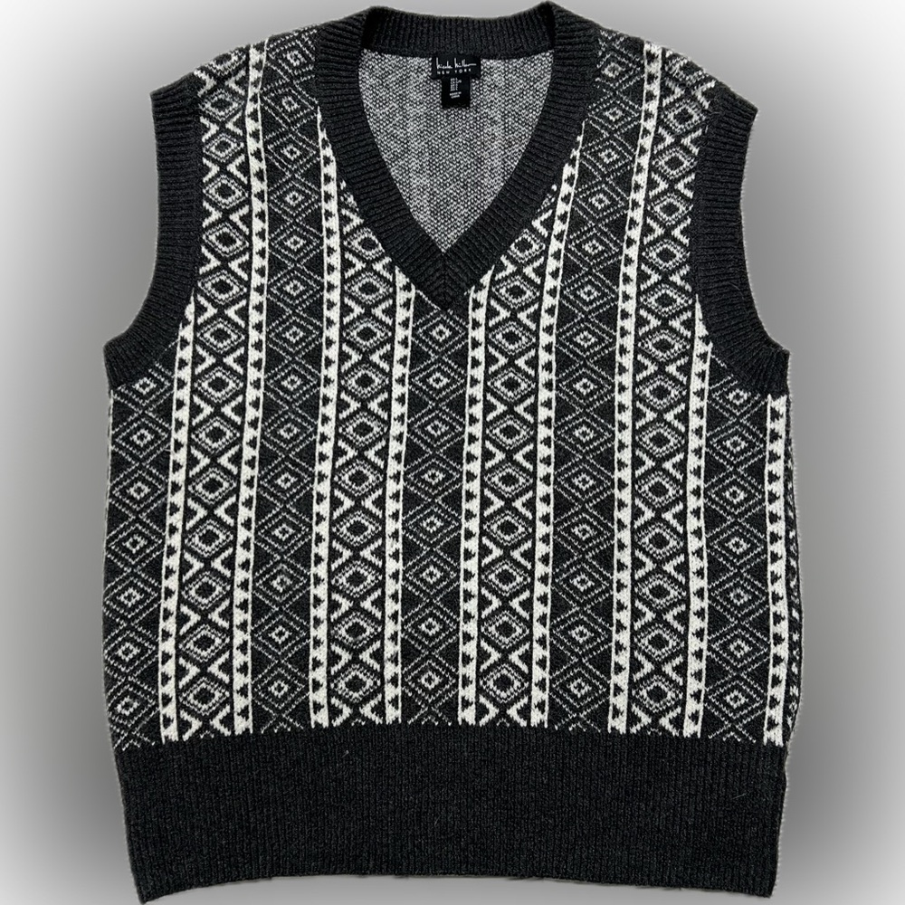 Nicole Miller V-Neck Sweater Vest Women’s Black and White Pullover